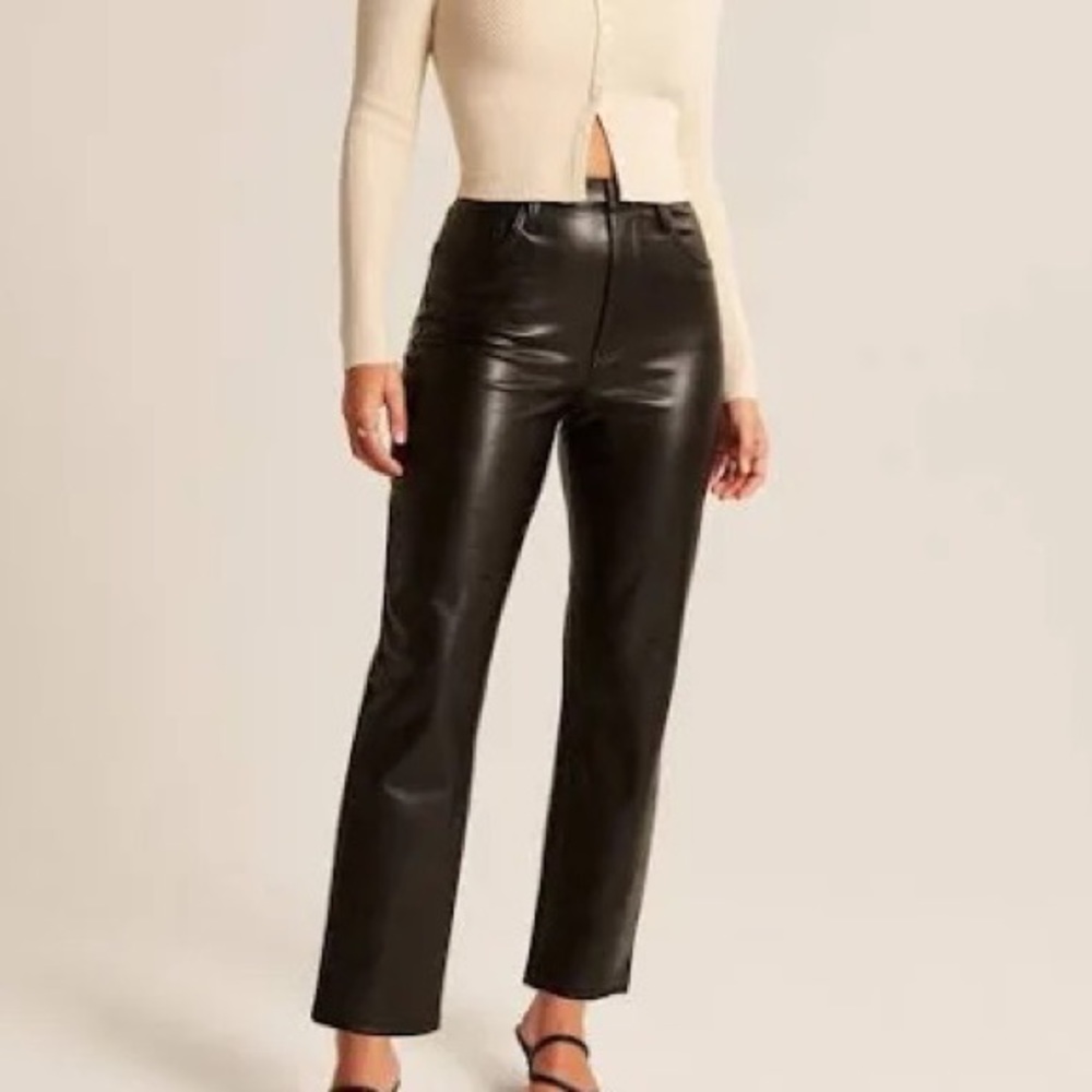 Abercrombie & Fitch Curve Love Vegan Leather 90s Straight Pants